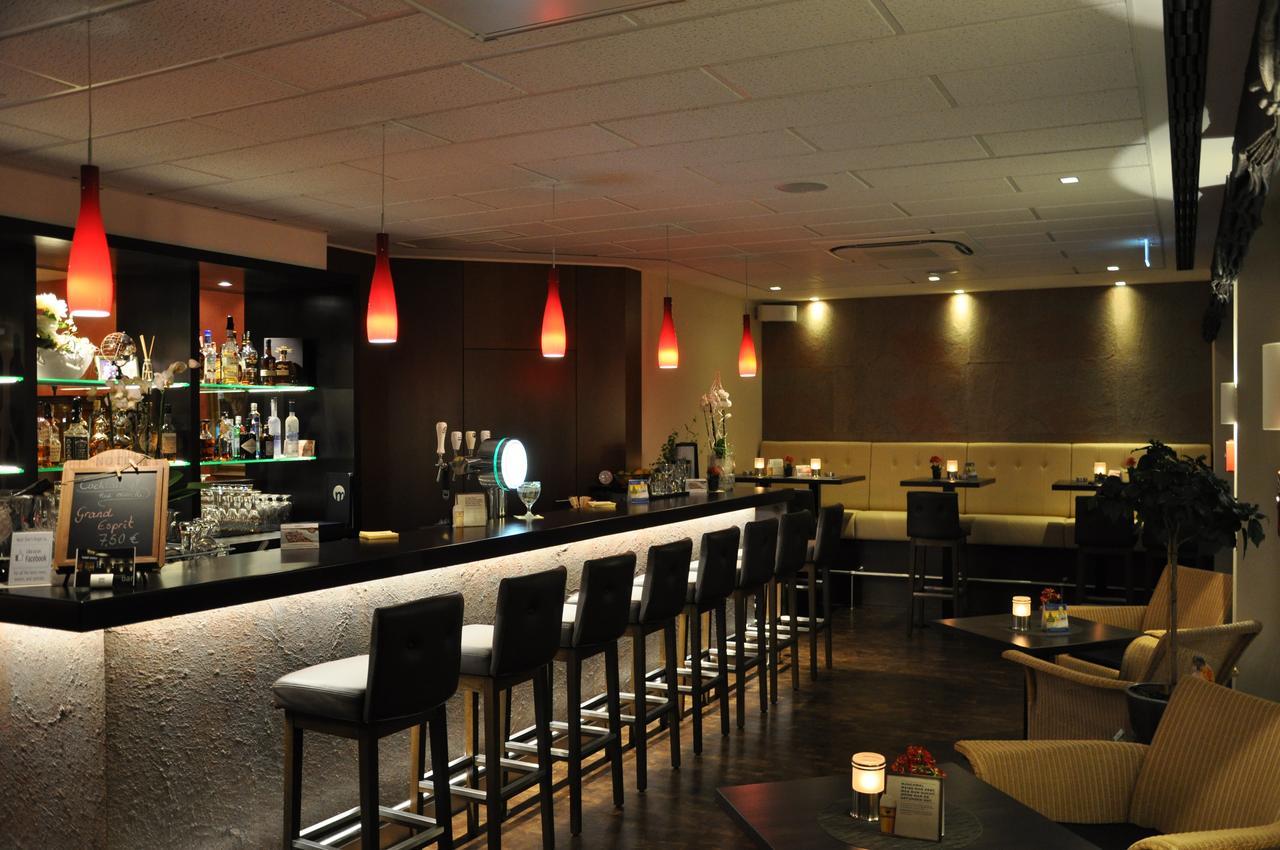 Hotel Merkur Ландщул Екстериор снимка