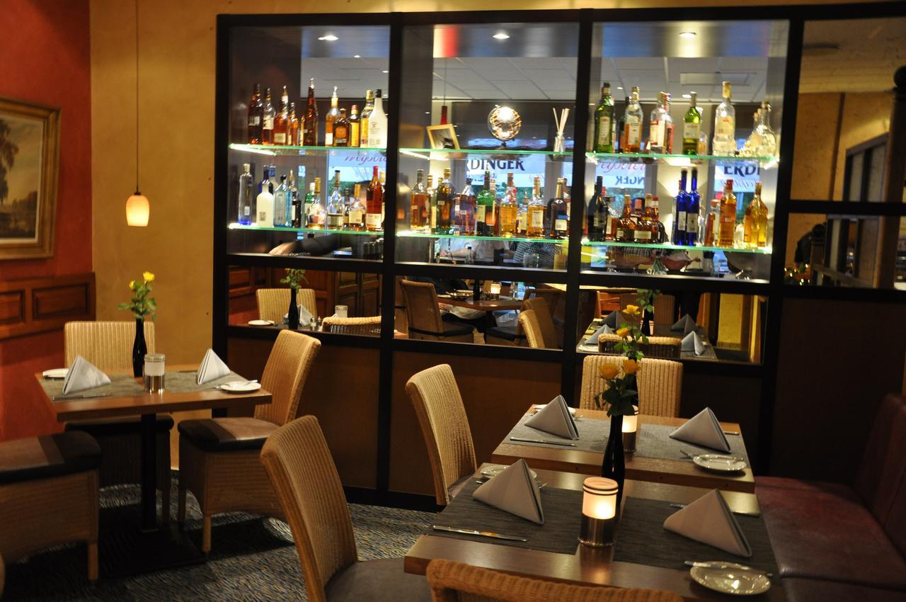 Hotel Merkur Ландщул Екстериор снимка